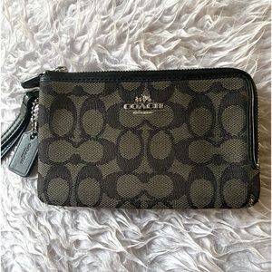 Coach WRISTLET 2 zippers